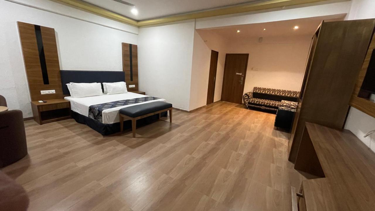Himatnagar Heaven 7 Hotel & Resort מראה חיצוני תמונה