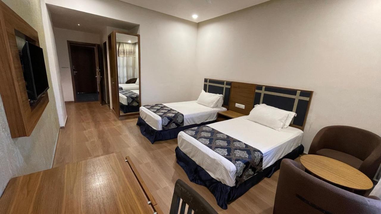 Himatnagar Heaven 7 Hotel & Resort מראה חיצוני תמונה