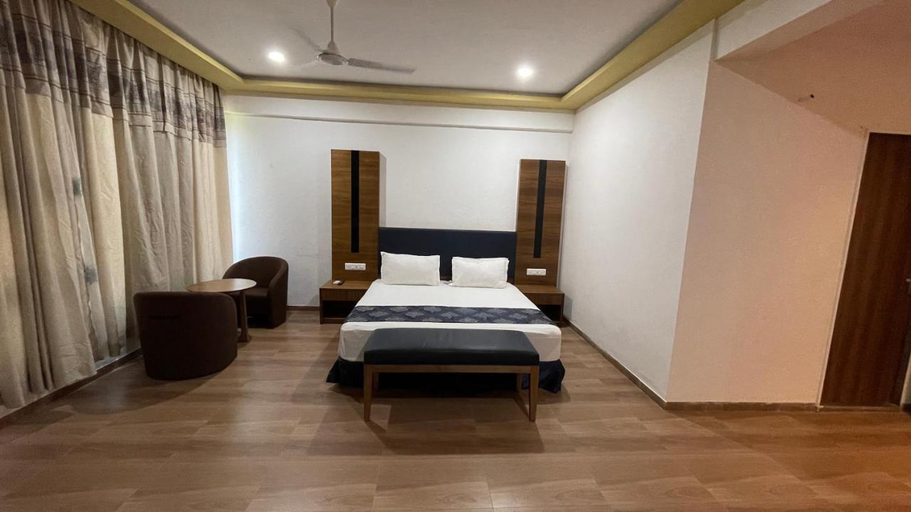 Himatnagar Heaven 7 Hotel & Resort מראה חיצוני תמונה