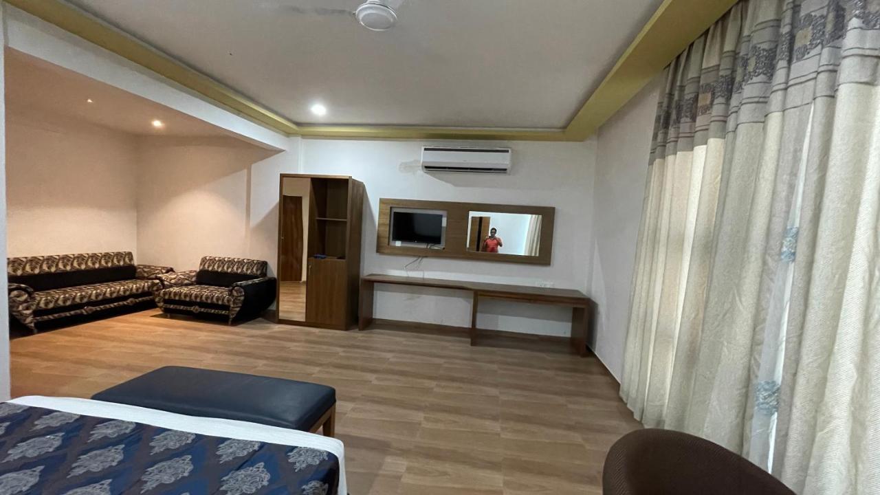 Himatnagar Heaven 7 Hotel & Resort מראה חיצוני תמונה
