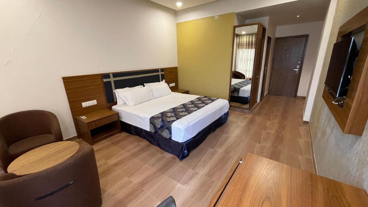 Himatnagar Heaven 7 Hotel & Resort מראה חיצוני תמונה