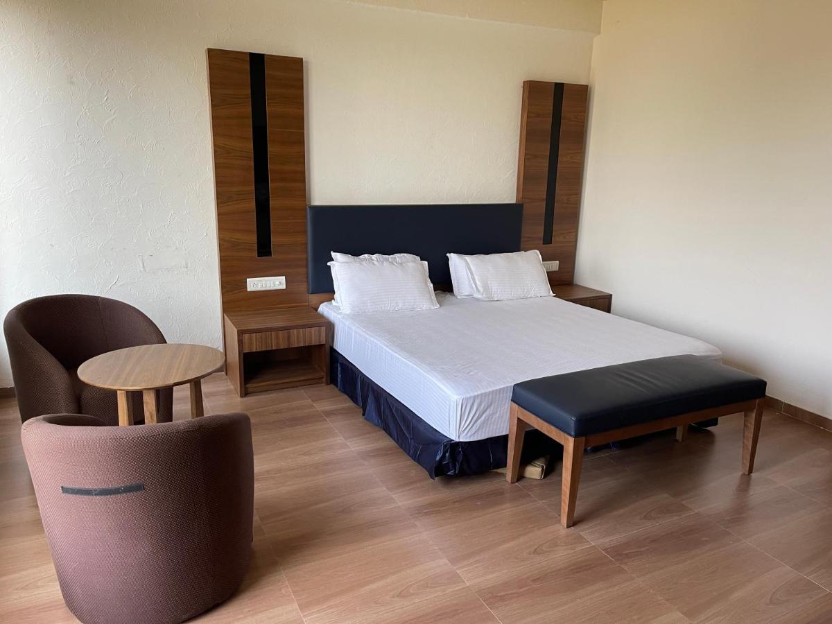 Himatnagar Heaven 7 Hotel & Resort מראה חיצוני תמונה