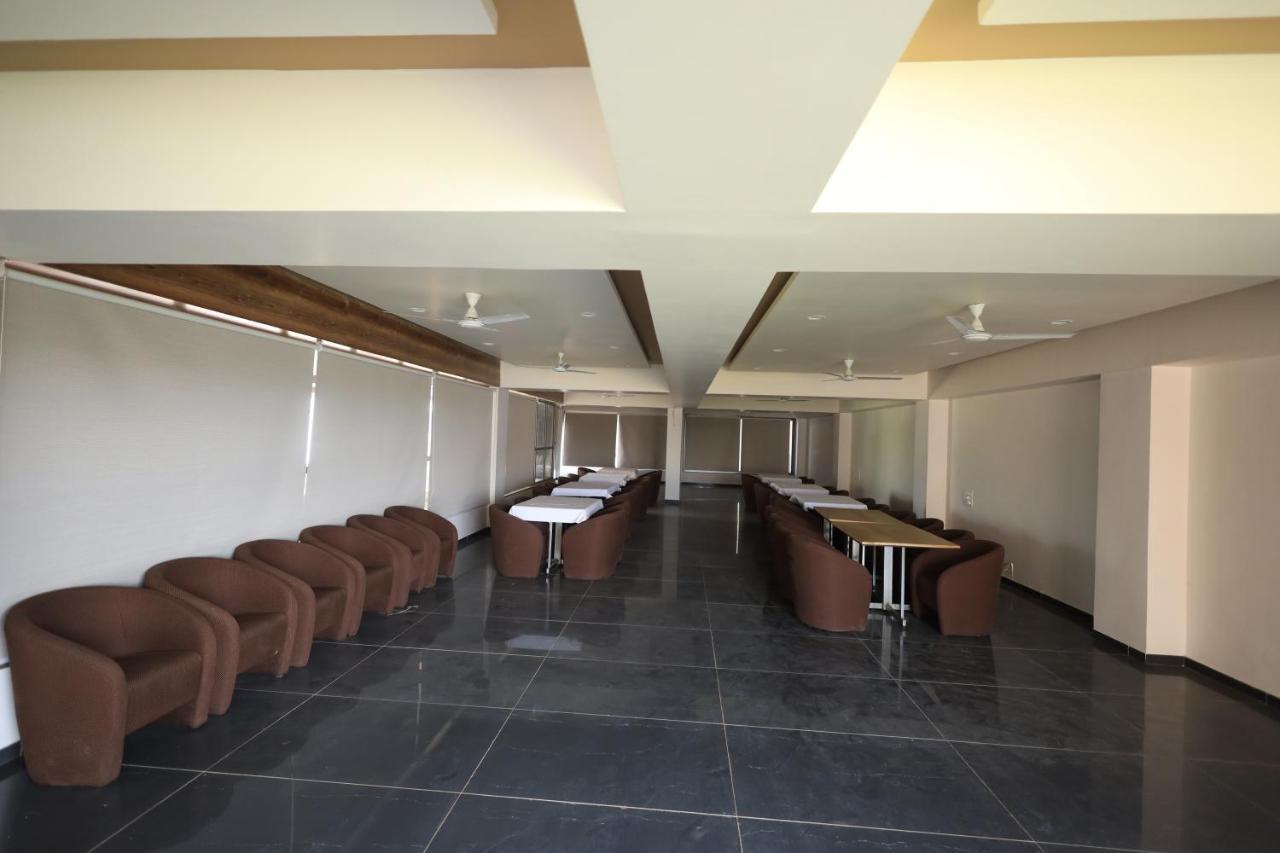 Himatnagar Heaven 7 Hotel & Resort מראה חיצוני תמונה